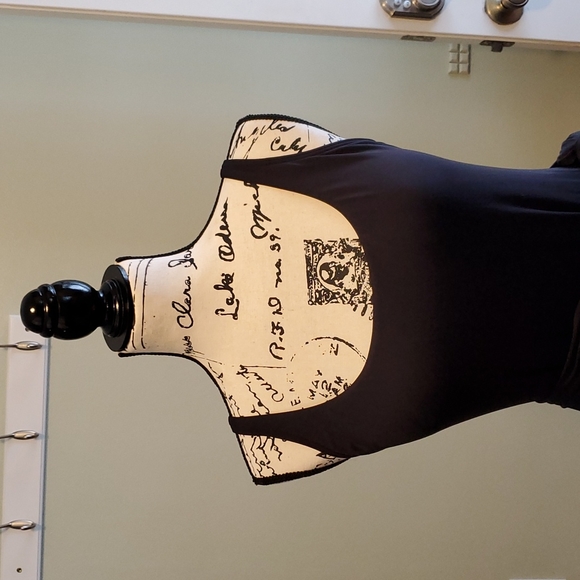 COCO REEF ▪︎ Contours Empress Sarong Chic Swim Skirt One Piece, Black - Picture 2 of 9